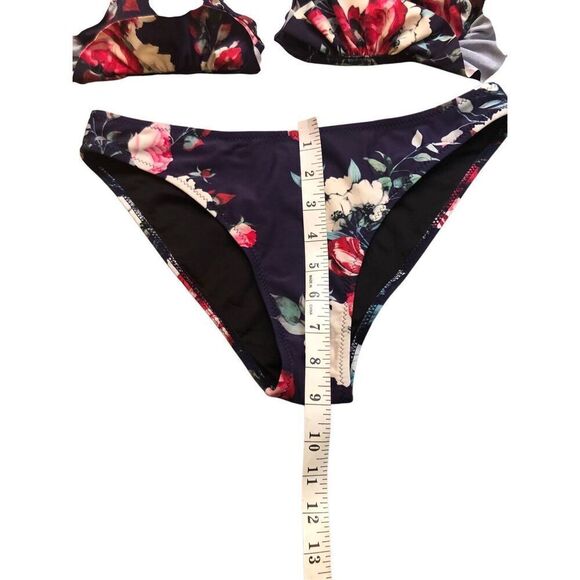 Cupshe Ruffle v neck bikini on sale, Layered Ruffle Boho Printed Deep V String B - Picture 9 of 15